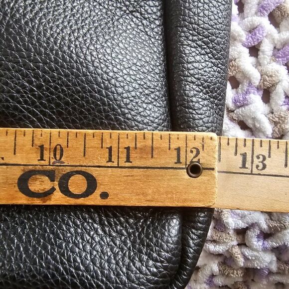 EUC LIKE NEW FOKS FORM BLACK SOFT GENUINE LEATHER TOTE LARGE - Picture 13 of 16